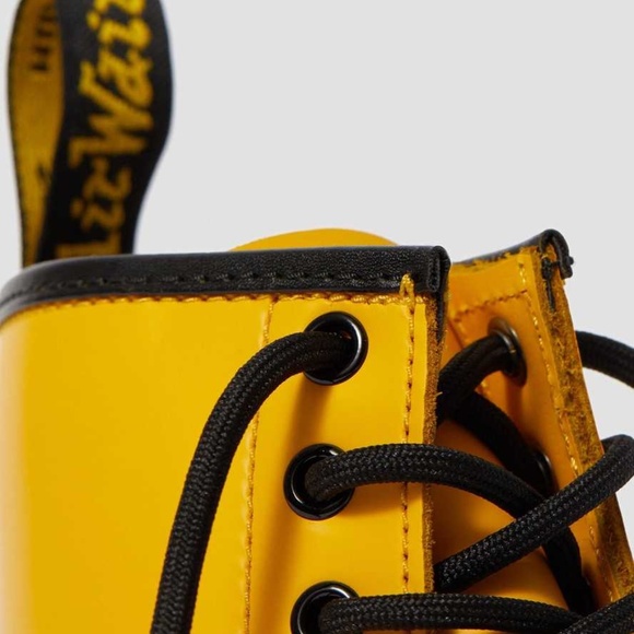 Dr. Martens Women's 1460 8-Eye Yellow Smooth Leather US 9 - Picture 11 of 14